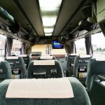 貸切バスを利用するメリットやデメリットは？